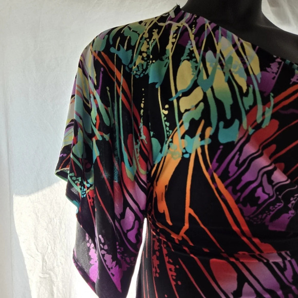 Gorgeous Butterfly Dress - Picture 5 of 9